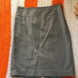[SOLD] Banana Republic Pencil Skirt
